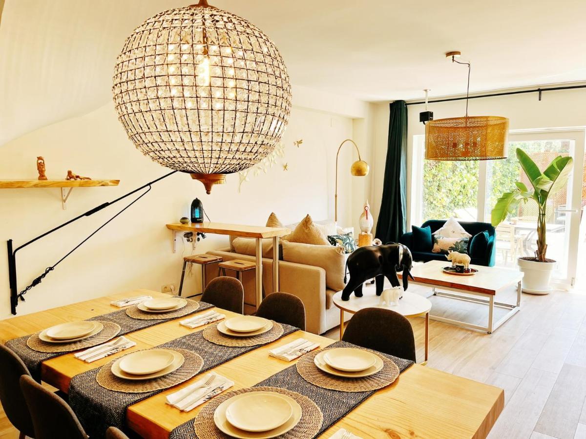 Cheerful Townhouse Center Sitges 5 Bedrooms Pool And Terrace Экстерьер фото
