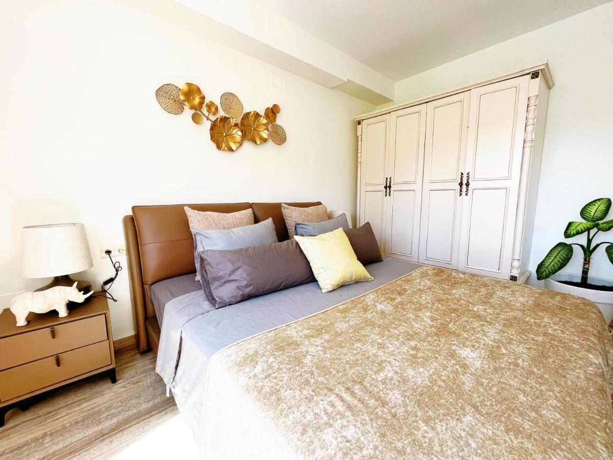 Cheerful Townhouse Center Sitges 5 Bedrooms Pool And Terrace Экстерьер фото